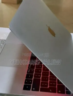 New Laptop Apple MacBook Air 2018 8GB Intel Core i5 SSD 128GB