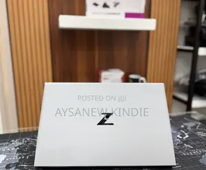 New Laptop HP ZBook Firefly G8 16GB Intel Core I7 SSD 512GB