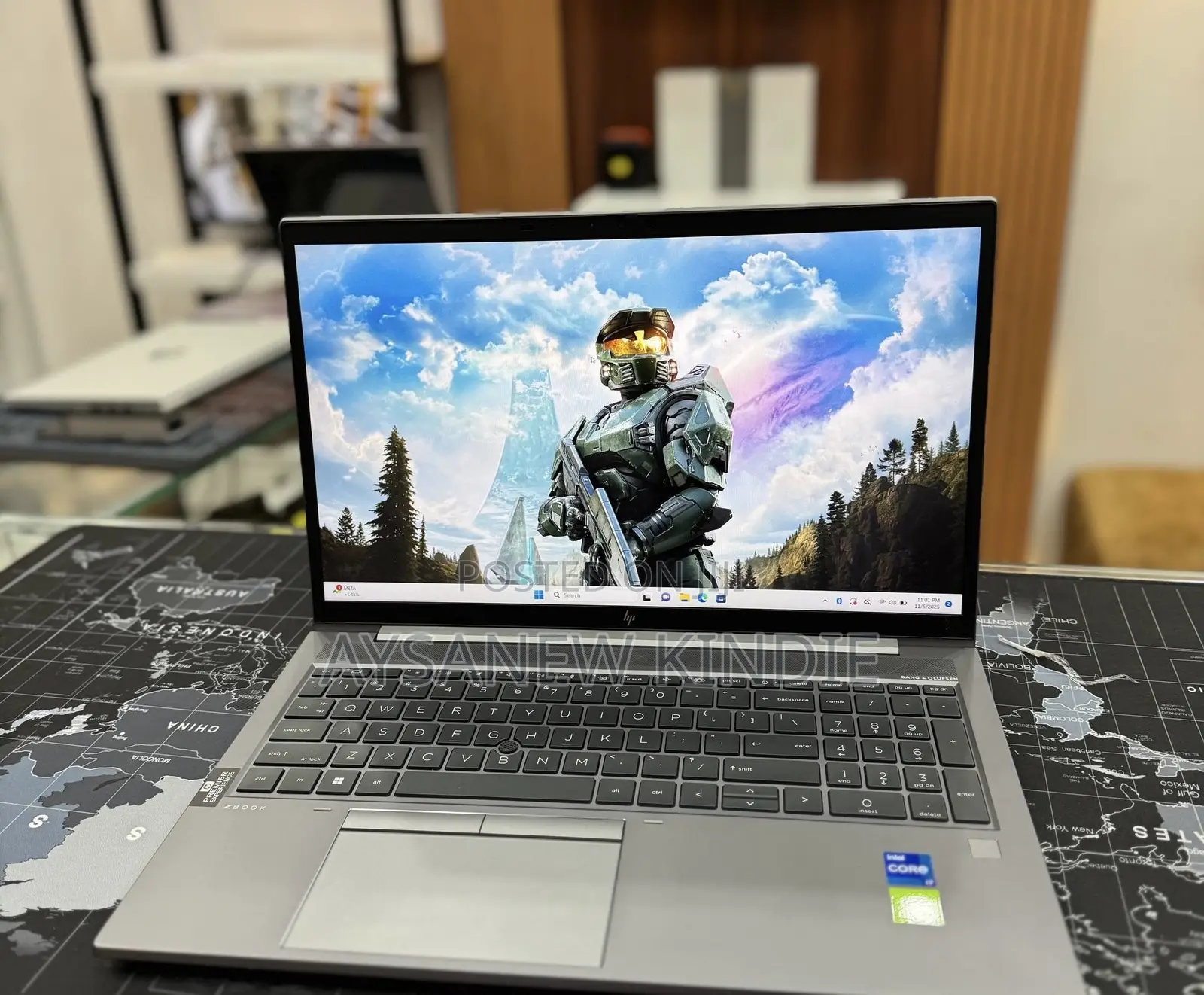 New Laptop HP ZBook Firefly G8 16GB Intel Core I7 SSD 512GB