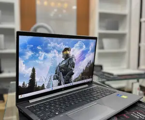 New Laptop HP ZBook Firefly G8 16GB Intel Core I7 SSD 512GB
