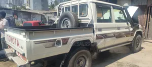 Toyota Land Cruiser 2017 White