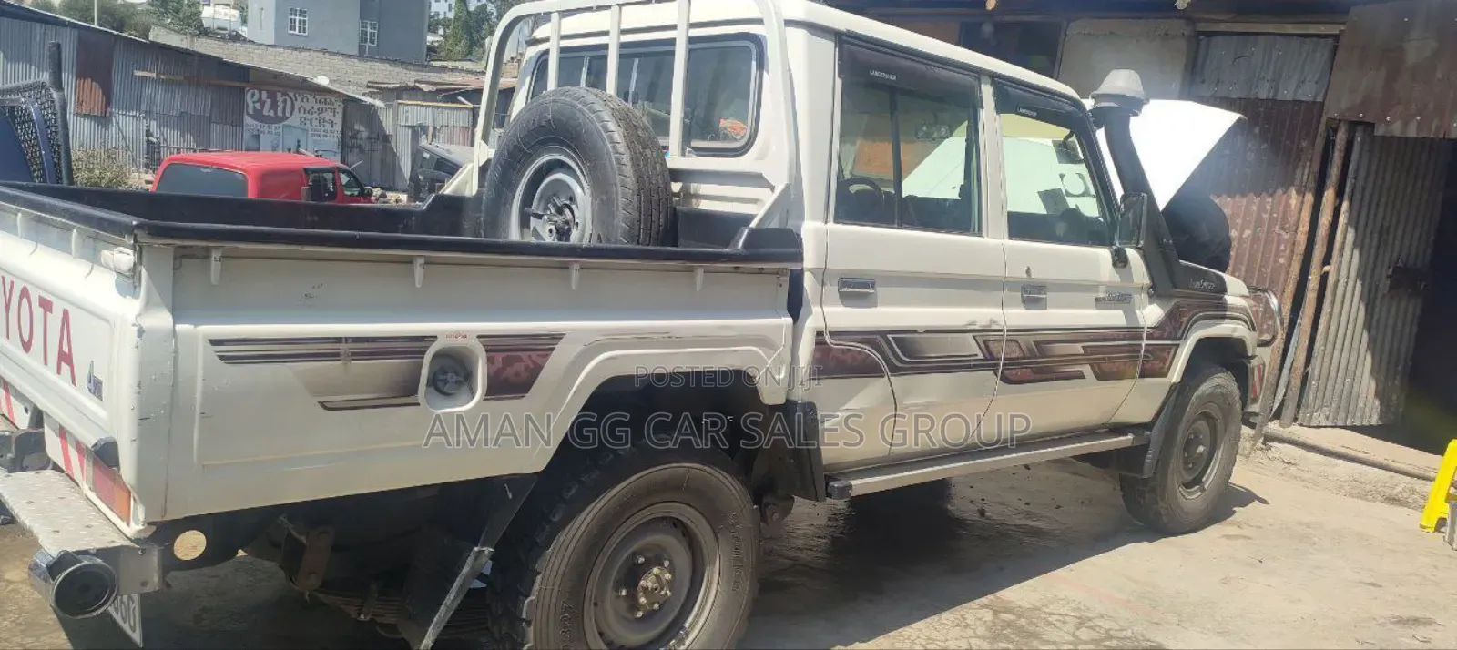 Toyota Land Cruiser 2017 White