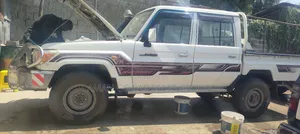 Photo - Toyota Land Cruiser 2017 White