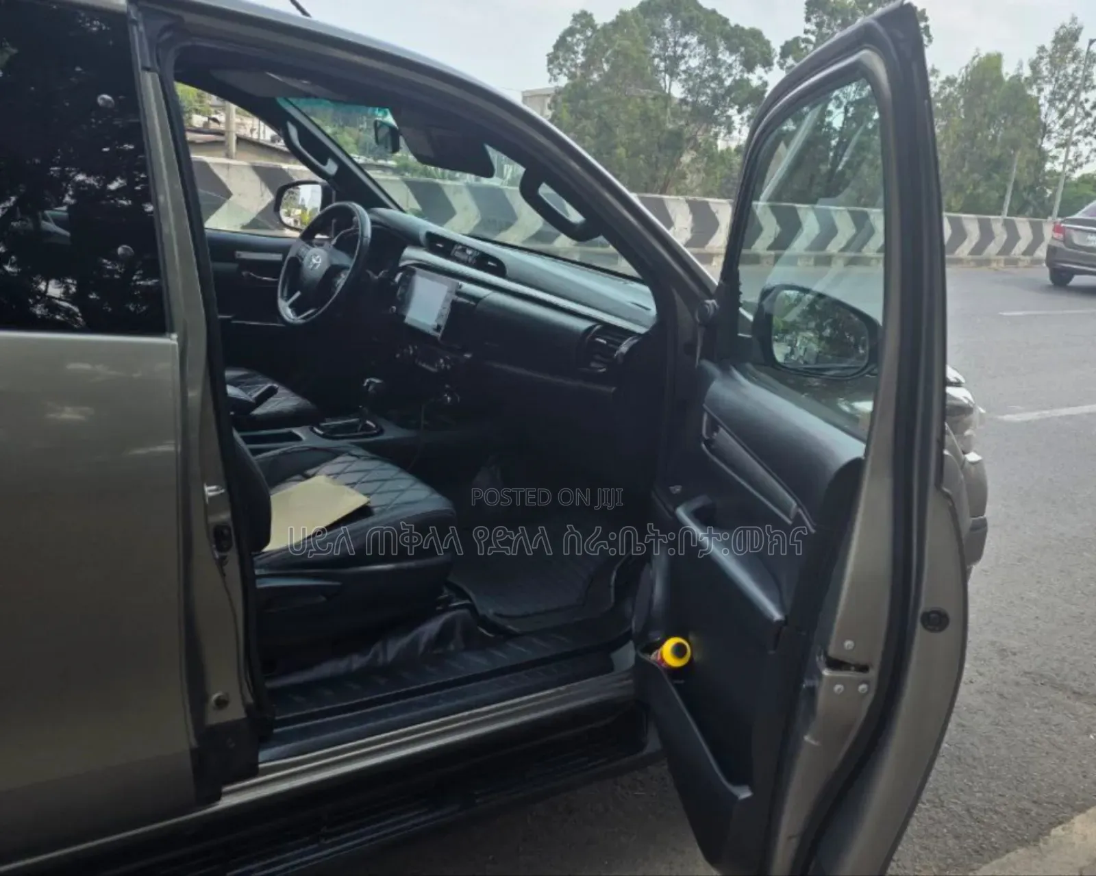 Toyota Hilux 2021 Green