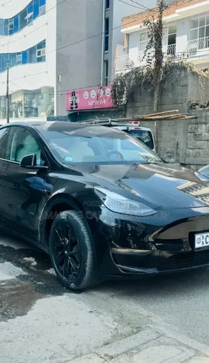 Tesla Model Y 2023 Black