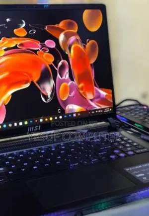 Photo - New Laptop MSI Raider GE68HX 13vi-202us 32GB Intel Core I9 SSD 1T