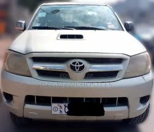 Photo - Toyota Hilux 2.5 D-4D Extra Cab 2008 Gold