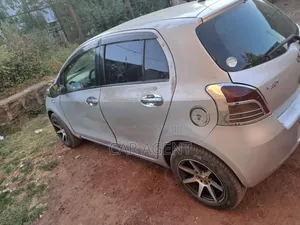 Toyota Vitz 2007 Silver