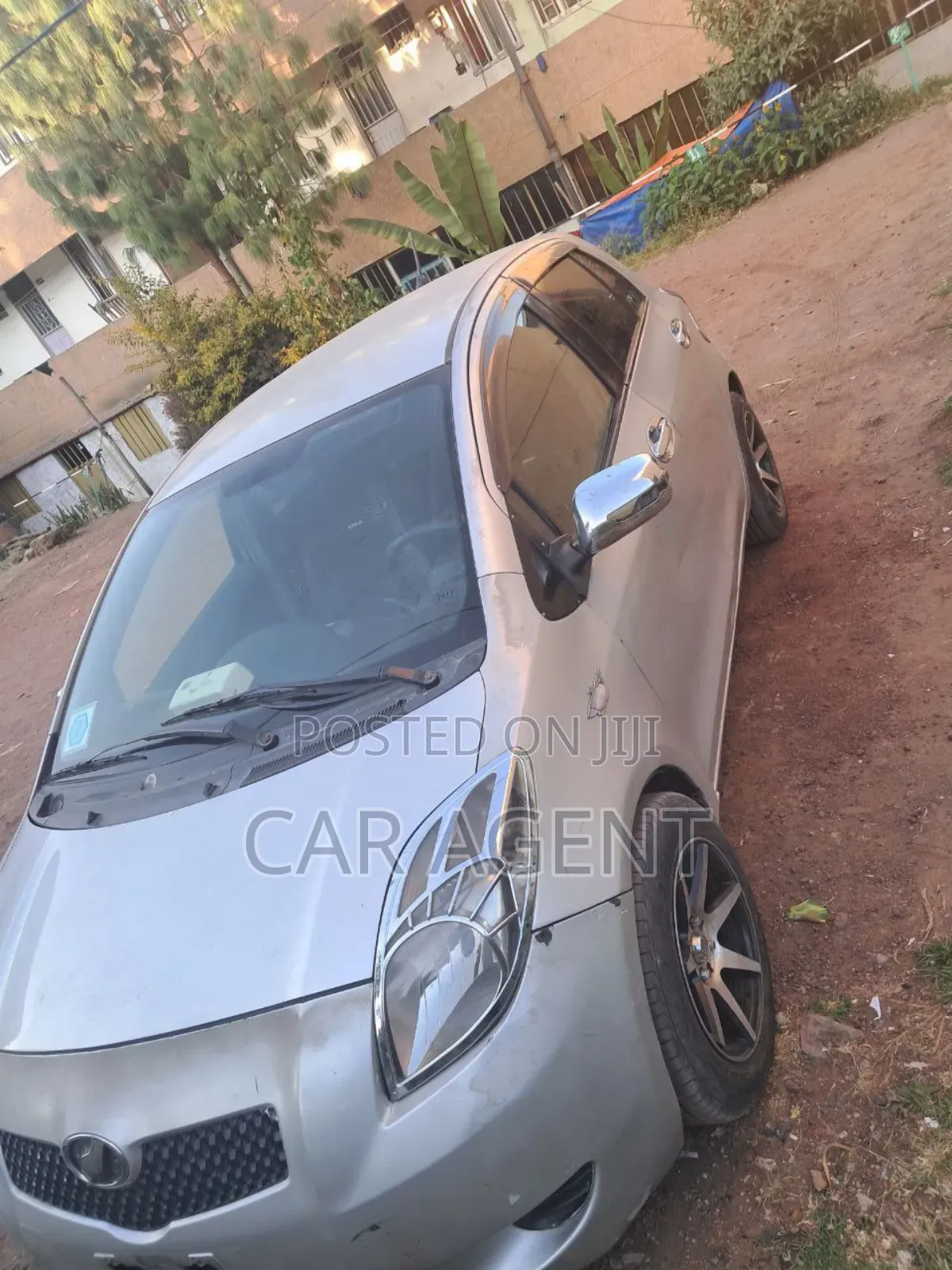 Toyota Vitz 2007 Silver