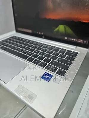 New Laptop HP EliteBook 830 G8 16GB Intel Core I7 SSD 512GB