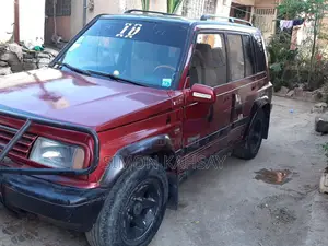 Photo - Suzuki Vitara 1993 Red