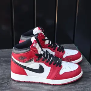Photo - Nike Air Jordan 1 Retro High Og “Chicago Lost Found”
