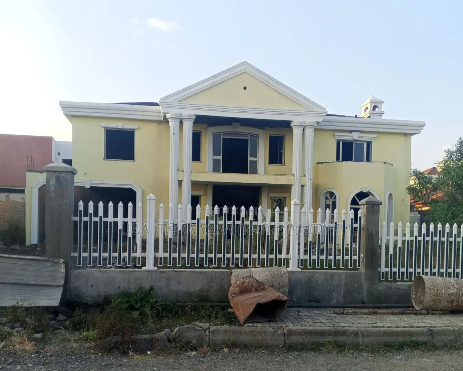 7bdrm Townhouse/Terrace in Ccd Real State, Oromia-Finfinne for sale