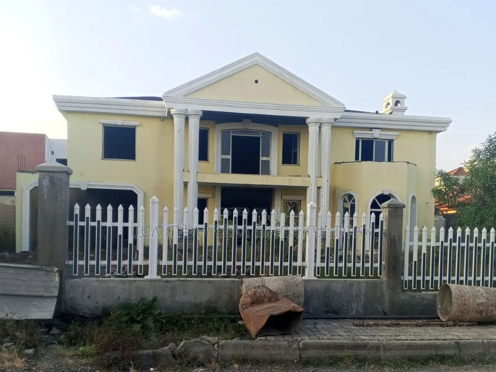 7bdrm Townhouse/Terrace in Ccd Real State, Oromia-Finfinne for sale