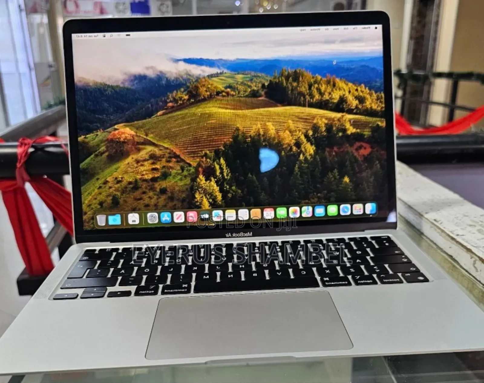 New Laptop Apple MacBook Air 2020 M1 8GB Apple M1 SSD 256GB