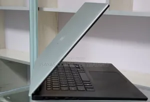 New Laptop Dell Precision 5540 16GB Intel Core I7 SSD 512GB