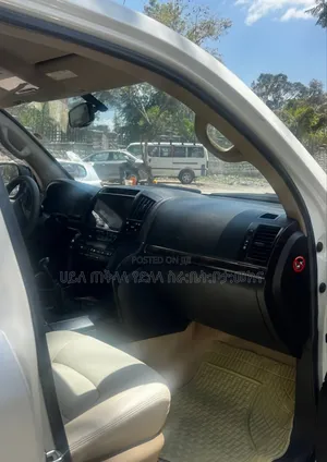 Toyota Land Cruiser 2008 Ivory