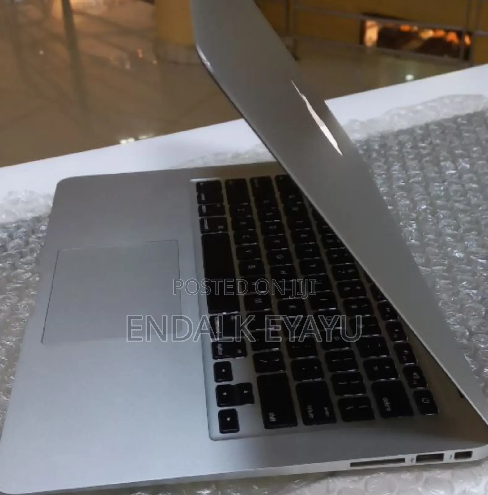 New Laptop Apple MacBook Air 2014 4GB Intel Core I5 SSD 256GB