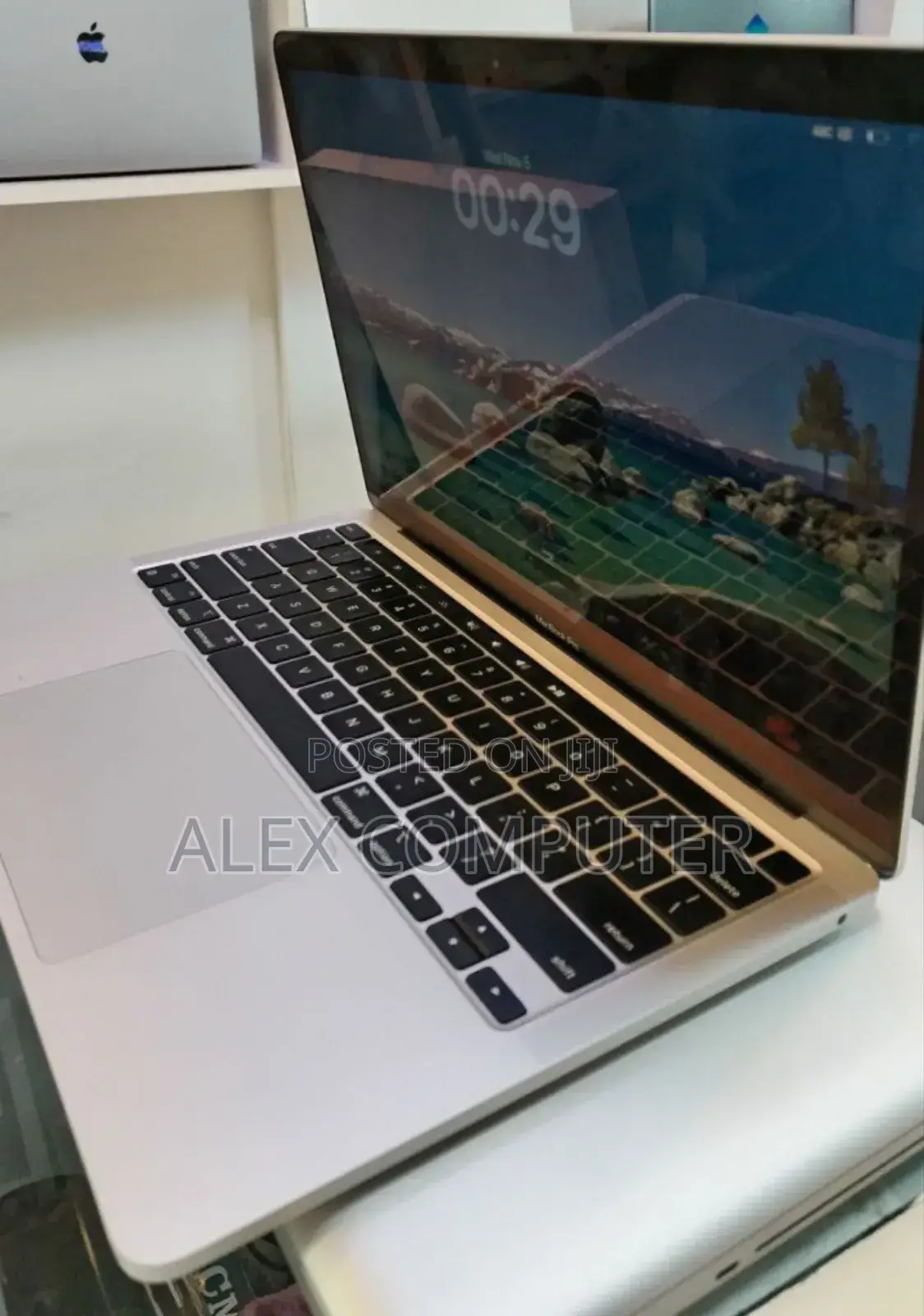 New Laptop Apple MacBook Pro M1 16GB Apple M1 SSD 512GB