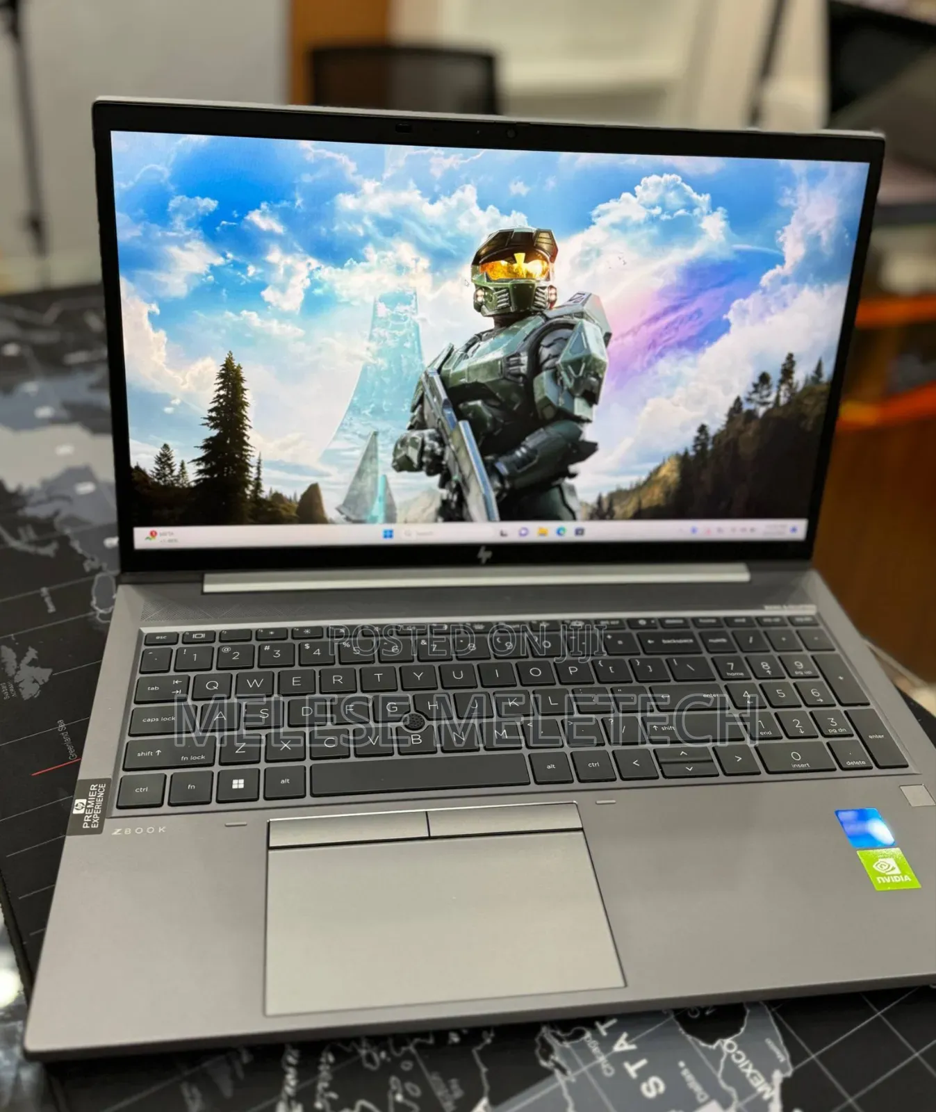 New Laptop HP ZBook Firefly G8 16GB Intel Core I7 SSD 512GB