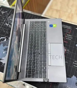 New Laptop HP ZBook Firefly G8 16GB Intel Core I7 SSD 512GB