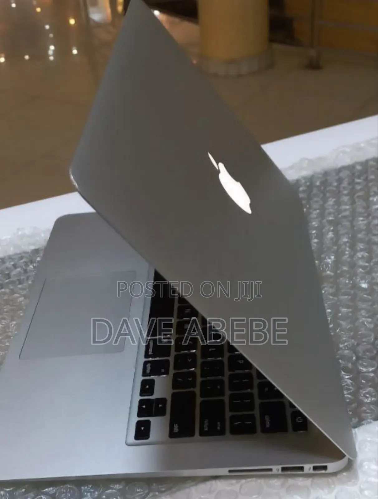 New Laptop Apple MacBook Pro 2019 4GB Intel Core i5 SSD 256GB
