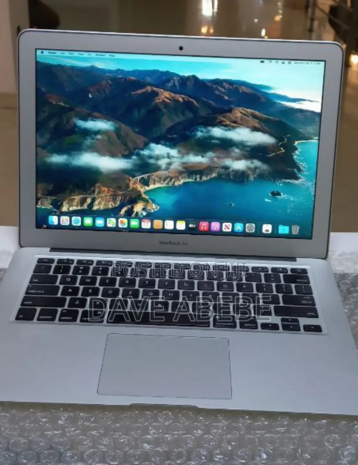 New Laptop Apple MacBook Pro 2019 4GB Intel Core i5 SSD 256GB