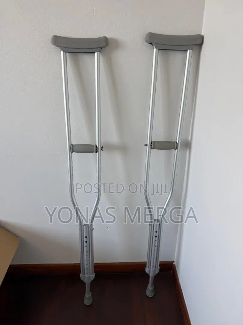 Axillary Crutches韜艦crutches//Soft, High-Density Foam Cushioning