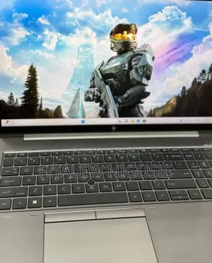 New Laptop HP ZBook Firefly G8 16GB Intel Core i7 SSD 512GB