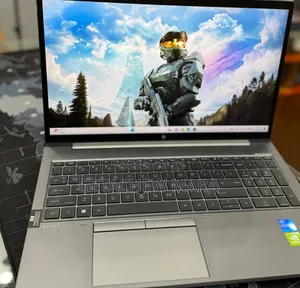 New Laptop HP ZBook Studio G8 16GB Intel Core I7 SSD 512GB
