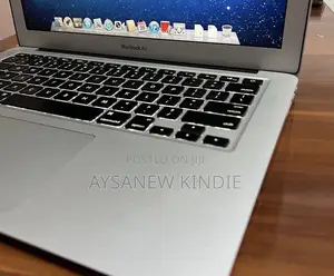 New Laptop Apple MacBook Air 2015 8GB Intel Core I5 SSD 256GB