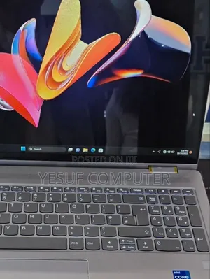 New Laptop Lenovo Yoga 7 15ITL5 16GB Intel Core i7 SSD 512GB