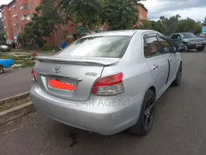 Toyota Yaris 2009 Silver