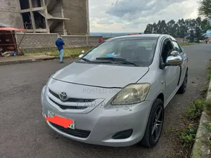 Toyota Yaris 2009 Silver