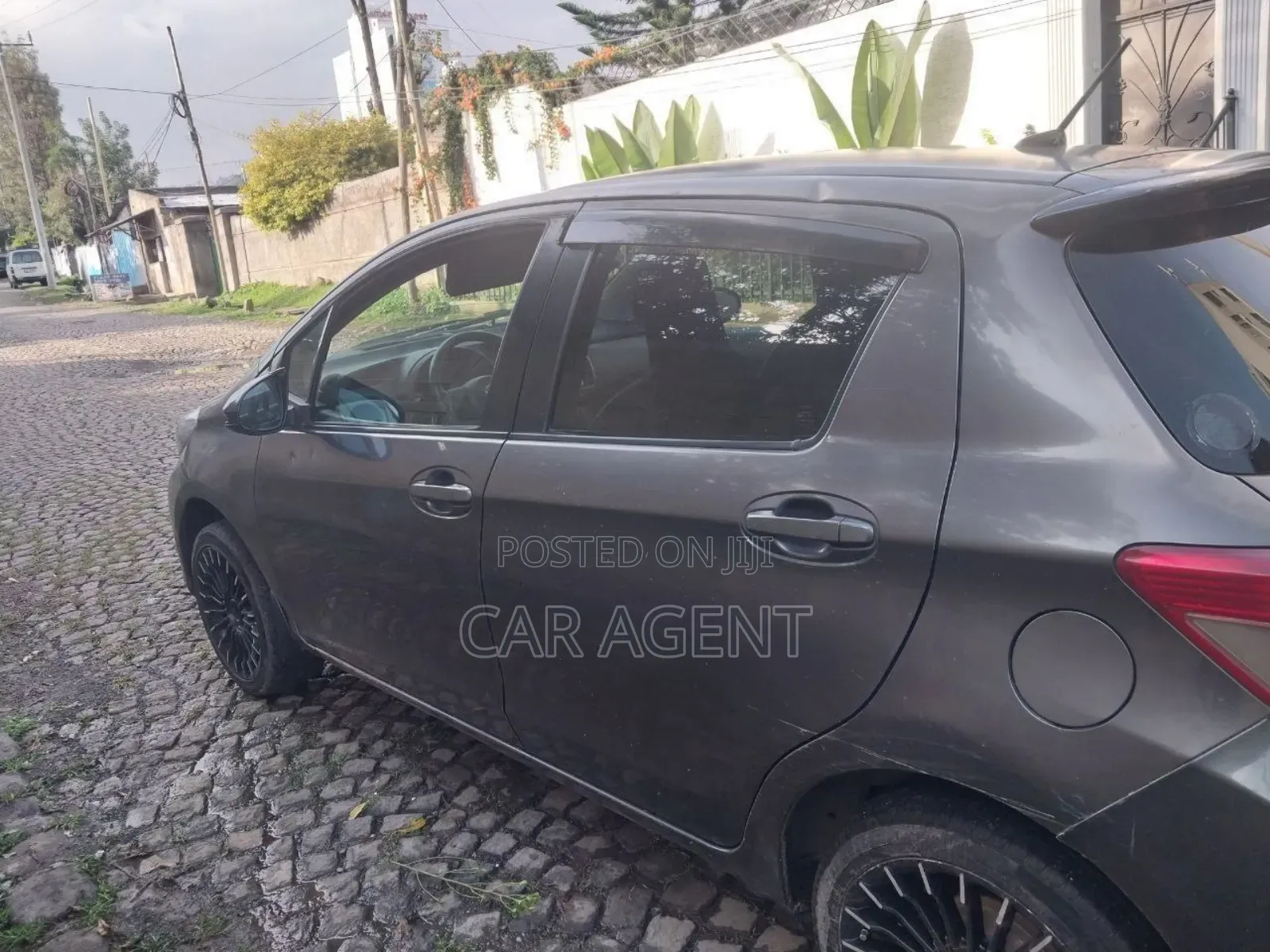 Toyota Yaris 2012 Blue