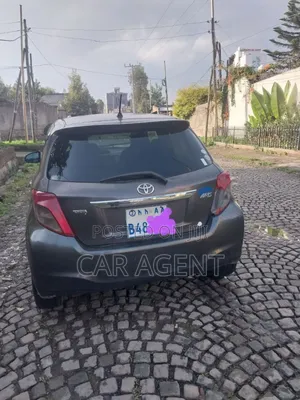 Toyota Yaris 2012 Blue
