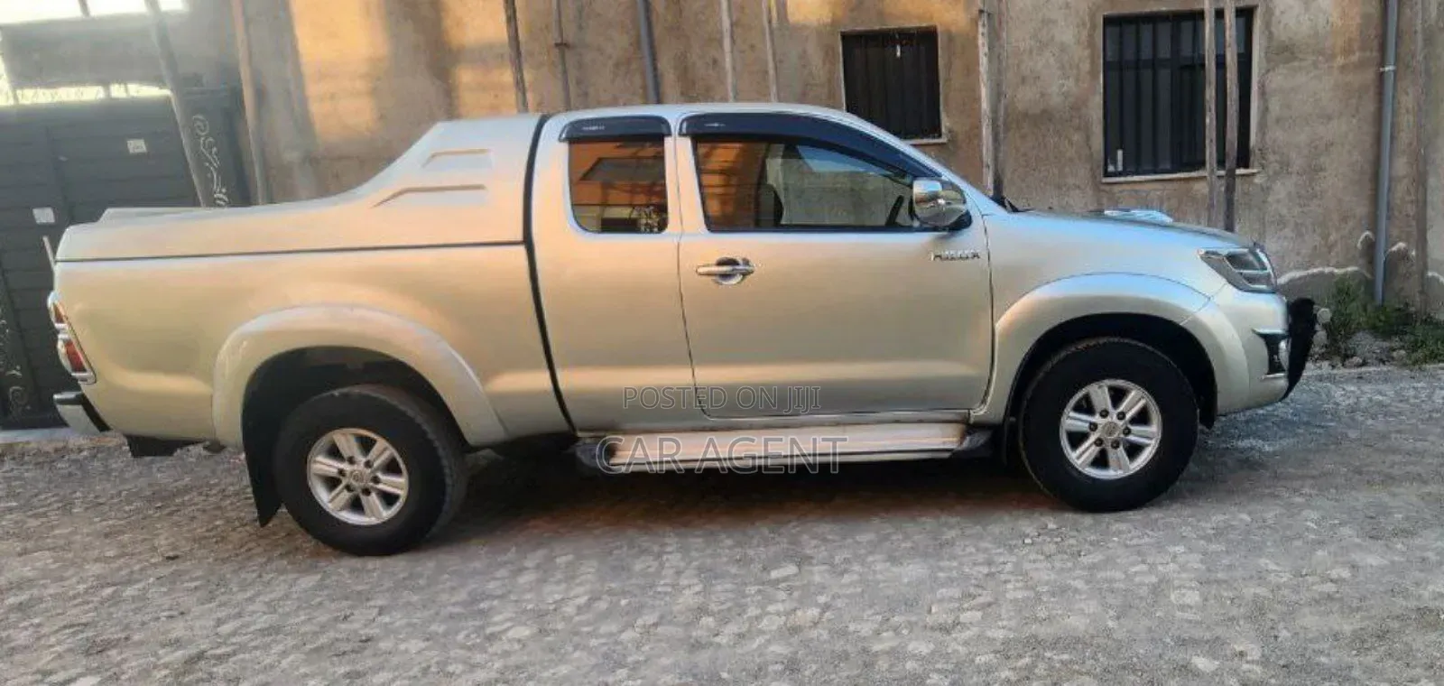 Toyota Hilux 2012 Gray