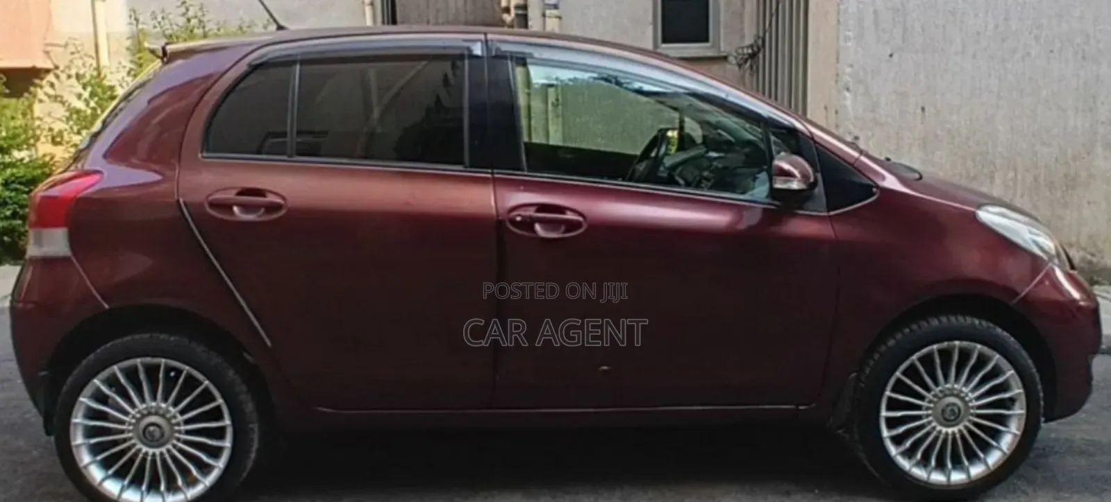 Toyota Yaris 2010 Red