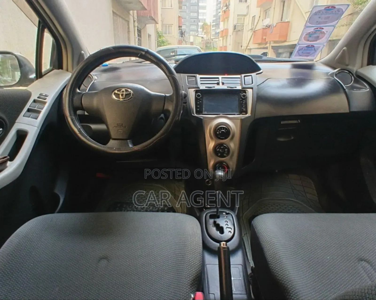 Toyota Yaris 2010 Red