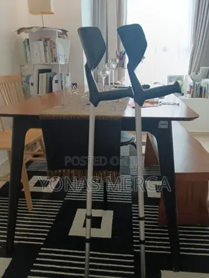 Photo - Elbow Crutches峥𣊫material: Made of Durable Aluminum戒戒crutches//Kranch