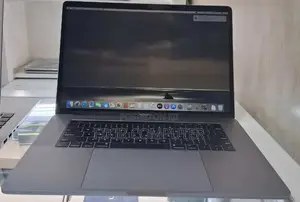 New Laptop Apple MacBook Pro 2019 32GB Intel Core i9 SSD 512GB