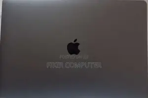 New Laptop Apple MacBook Pro 2019 32GB Intel Core i9 SSD 512GB