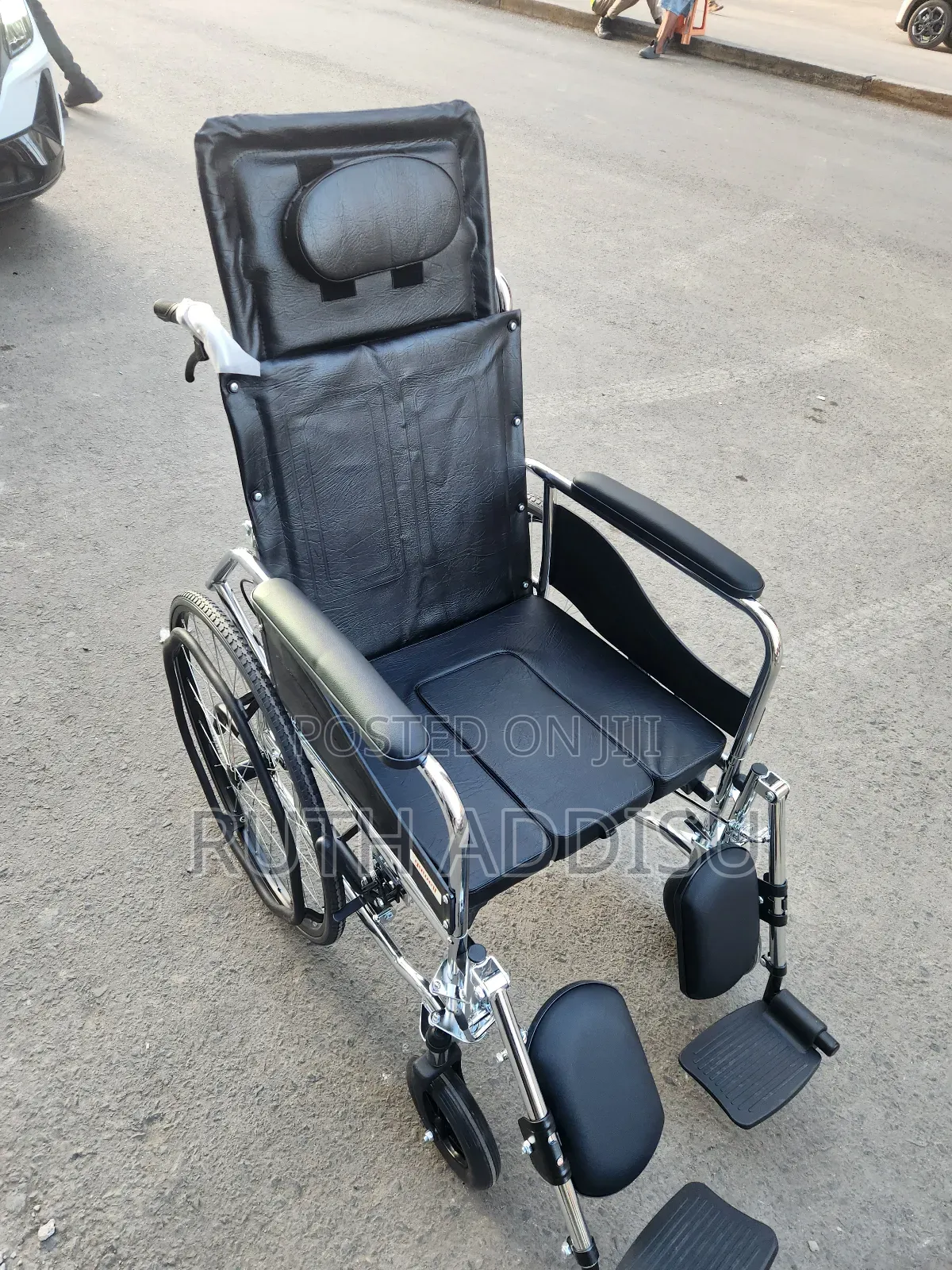 Commode Adjustable Height Leg Rest Wheelchair考生wheelchair知識wheelchair