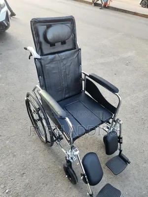 Commode Adjustable Height Leg Rest Wheelchair考生wheelchair知識wheelchair