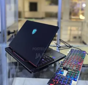 New Laptop MSI Raider GE68HX 13vi-202us 32GB Intel Core I9 SSD 1T