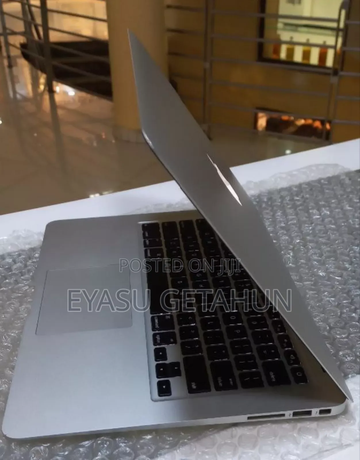 New Laptop Apple MacBook Air 2014 4GB Intel Core I5 SSD 256GB