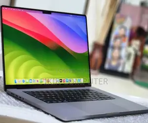 New Laptop Apple MacBook Pro M1 32GB Apple M1 Pro SSD 512GB