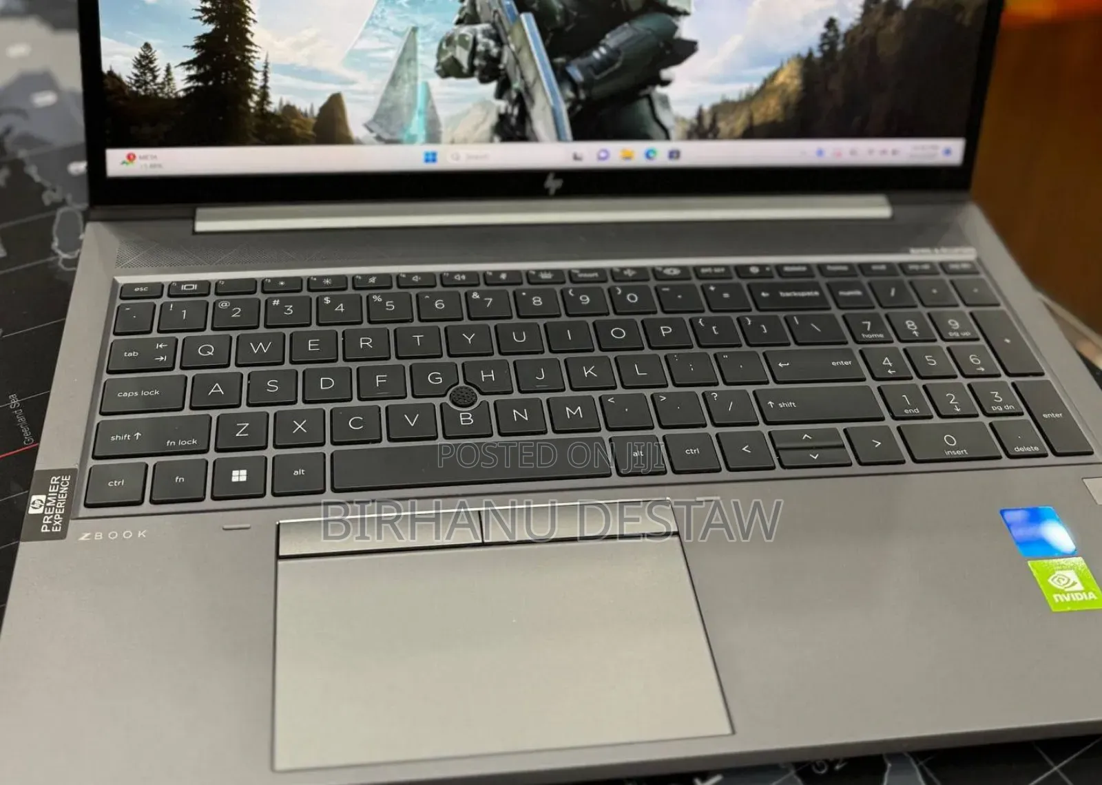 New Laptop HP ZBook Firefly G8 16GB Intel Core I7 SSD 512GB