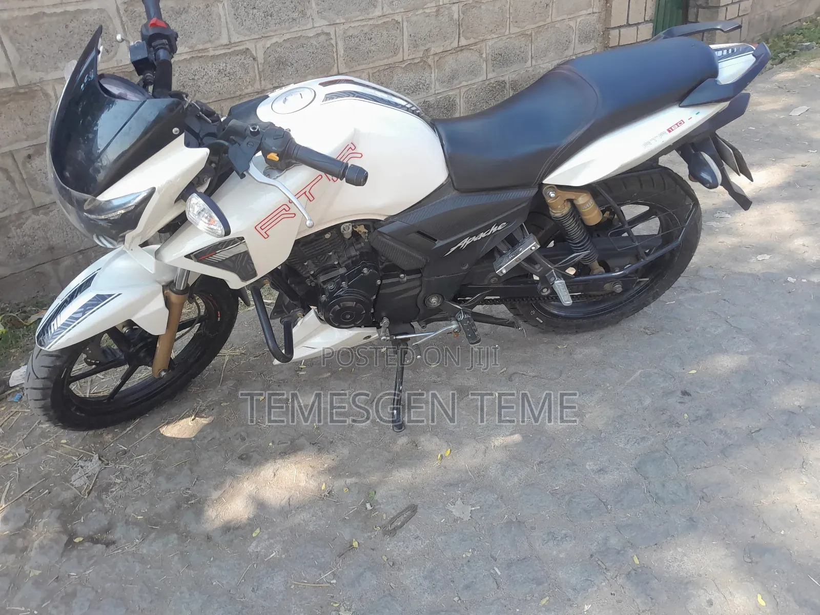 New TVS Apache 180 RTR 2023 White
