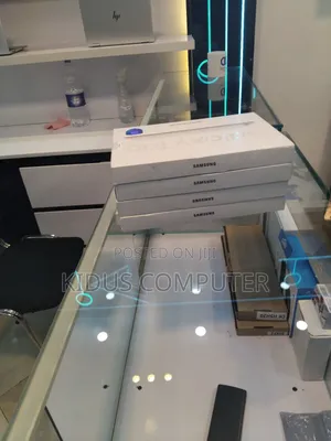 New Laptop Samsung Galaxy Book 2 8GB SSD 128GB